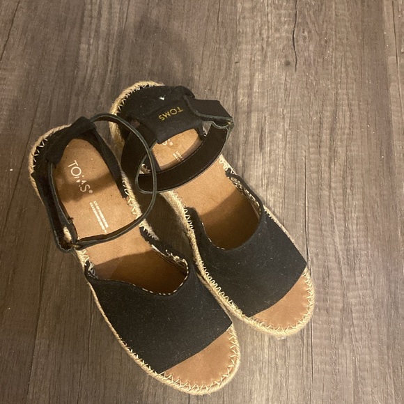 Toms black Wedge Sandal  Open Toe Espadrille Size 7.5 - Picture 3 of 5